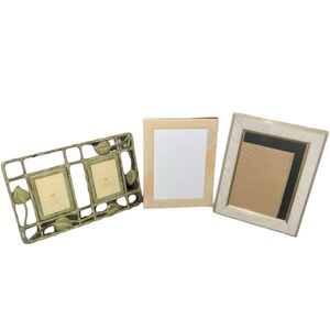 Artistic Enclosures: Enhancing Memories with Elegant Picture Frames | Wall Decor